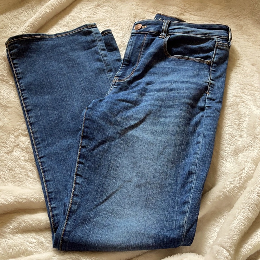 Women’s American Eagle skinny kick jeans. Size 12.